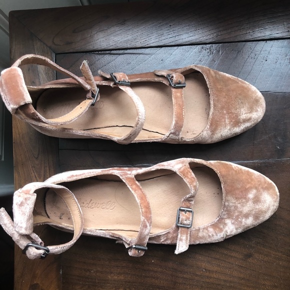 SOLD Julie Flat in Velvet - Picture 7 of 8